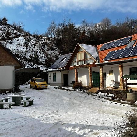 Boróka Vendégház Matrakeresztes Exterior foto